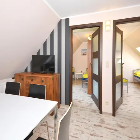 Seaside In Cisowo With Terrace And Lovely Garden Darłowo