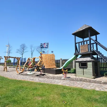 Seaside In Cisowo With Terrace And Lovely Garden *