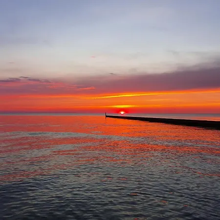Seaside In Cisowo With Terrace And Lovely Garden Darłowo