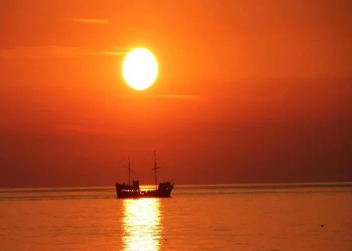 Seaside In Cisowo With Terrace And Lovely Garden * Darłowo