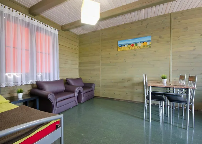 Seaside In Cisowo With Terrace And Lovely Garden Semesterbostad Darłowo