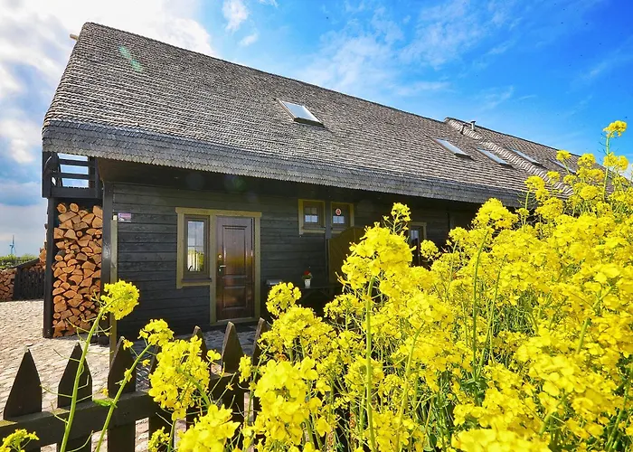 Сasa de vacaciones Seaside In Cisowo With Terrace And Lovely Garden