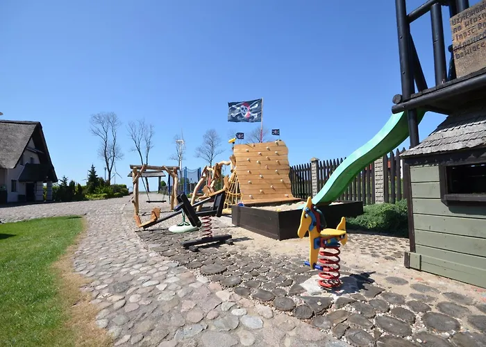 Сasa de vacaciones Seaside In Cisowo With Terrace And Lovely Garden *