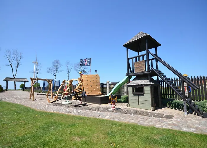 Seaside In Cisowo With Terrace And Lovely Garden Darłowo